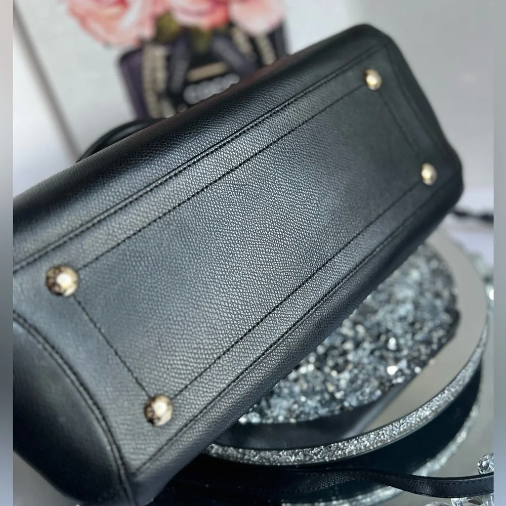 Coach Black Satchel Structured Spacious Design Hannah or crossbody